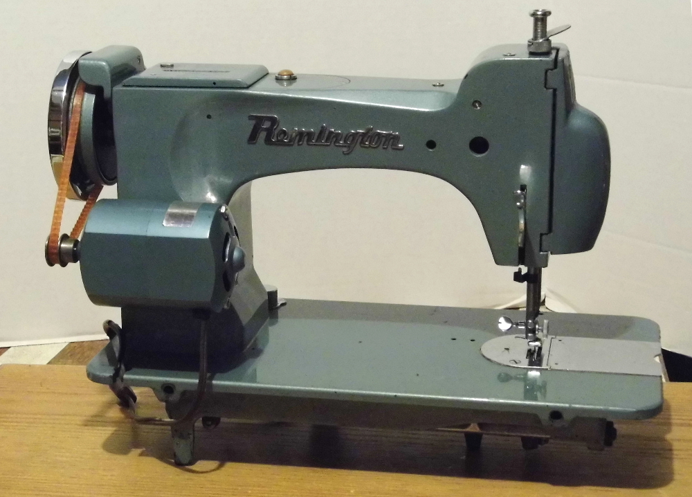 Stunning Remington Vintage Sewing Machine